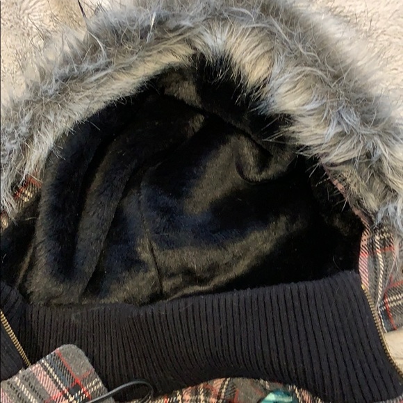 Cute short spring / fall jacket! - Picture 3 of 5